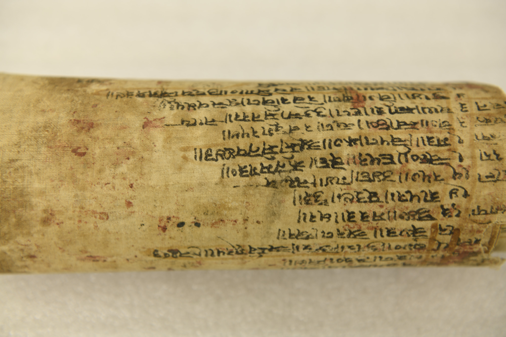 ump.di?e=8BCECF310FE71723FF2E38C4590F0F2CF577BF0A52758FDAEA5FAF71B5A3E034&s=9779661&se=1140709996&v=3&f=_DSC1137_o2.jpg; A-457; Indian Almanac Scroll ; Scroll